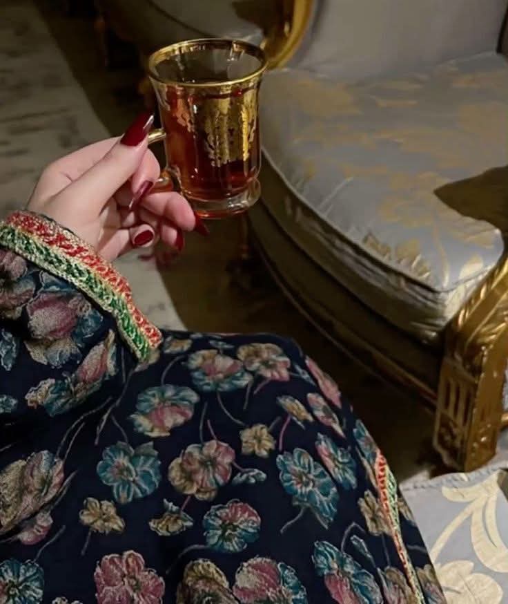 فكرة البَـلوك قديمة جربو المثل المصري أسيبك زِي النيش منظر ومتلزمنيش. ❤️🦌✨
    
      صباح الروقان