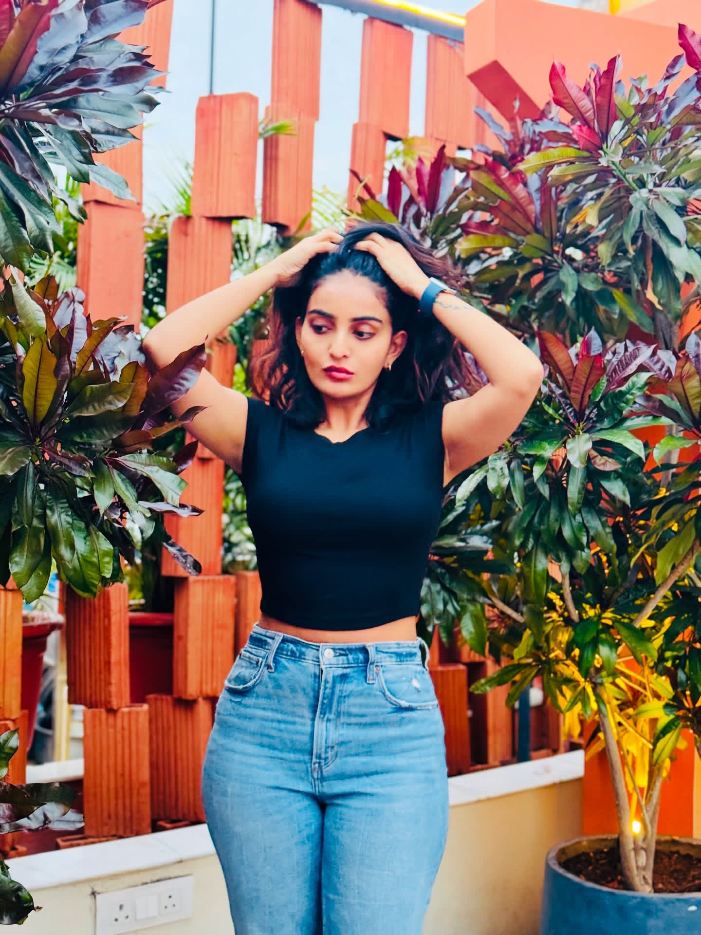 GzFswAOa0AAfYb-?format=jpg&name=large