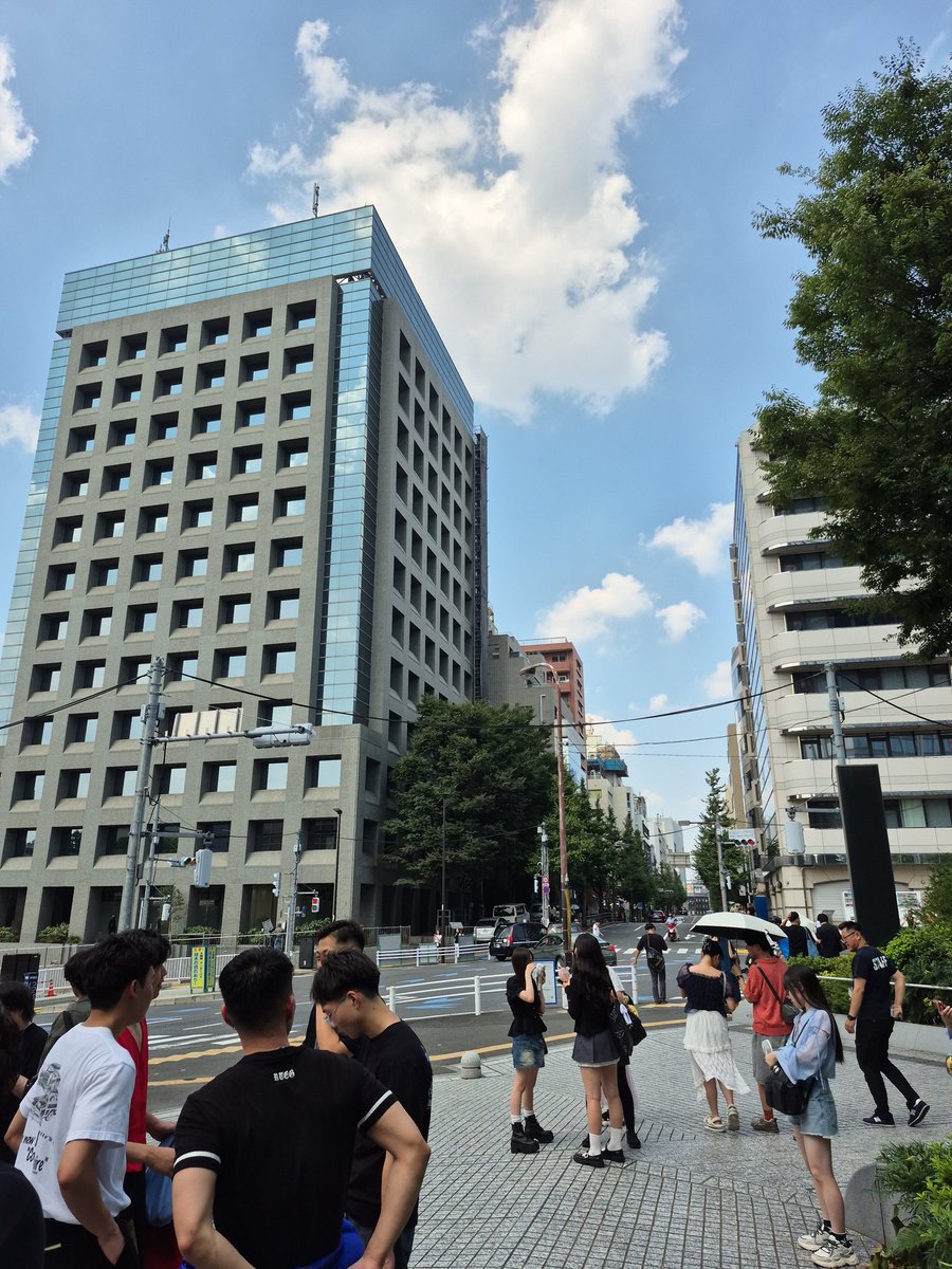 会場着きました！ソンムルも持ってきてるので是非貰いに来てね^_^