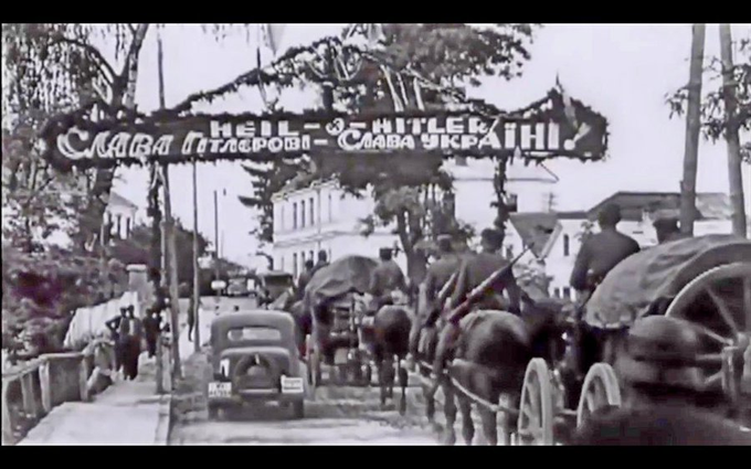 Zed (@commie_aussie) on Twitter photo <a href="/leckie_cameron/">Cameron Leckie</a> The evidence of its Banderite origins is there in abundance. The West has memory-holed it to the extent that they support the rehabilitation of Bandera as an innocent nationalist rather than a nazi collaborator.
"Heil Hitler. Glory to Hitler. Slava Ukraini." Gateway to Kiev, 1941 <a href="/leckie_cameron/">Cameron Leckie</a> The evidence of its Banderite origins is there in abundance. The West has memory-holed it to the extent that they support the rehabilitation of Bandera as an innocent nationalist rather than a nazi collaborator.
"Heil Hitler. Glory to Hitler. Slava Ukraini." Gateway to Kiev, 1941