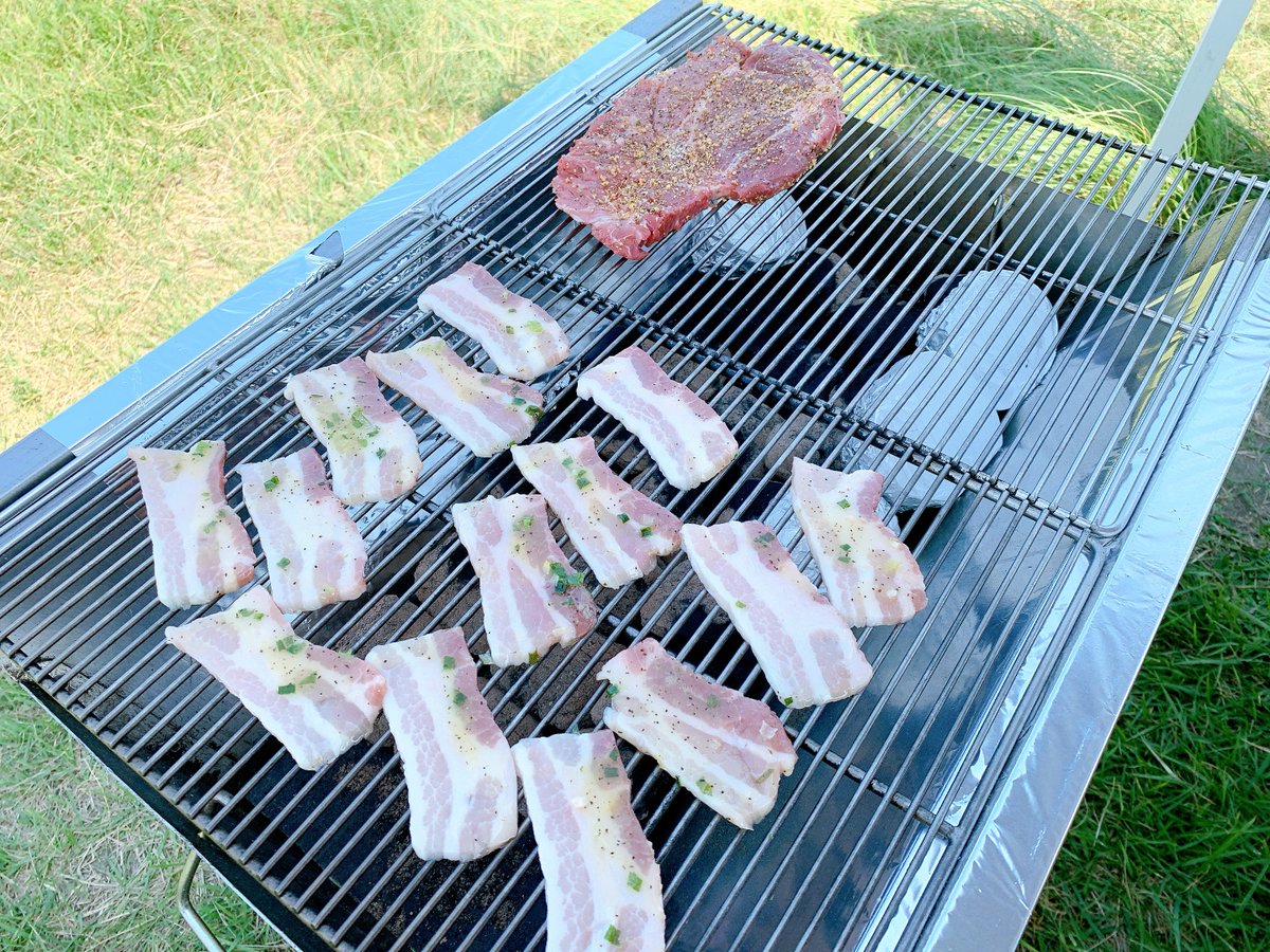 オタク達による肉ドカ焼き開始‼️