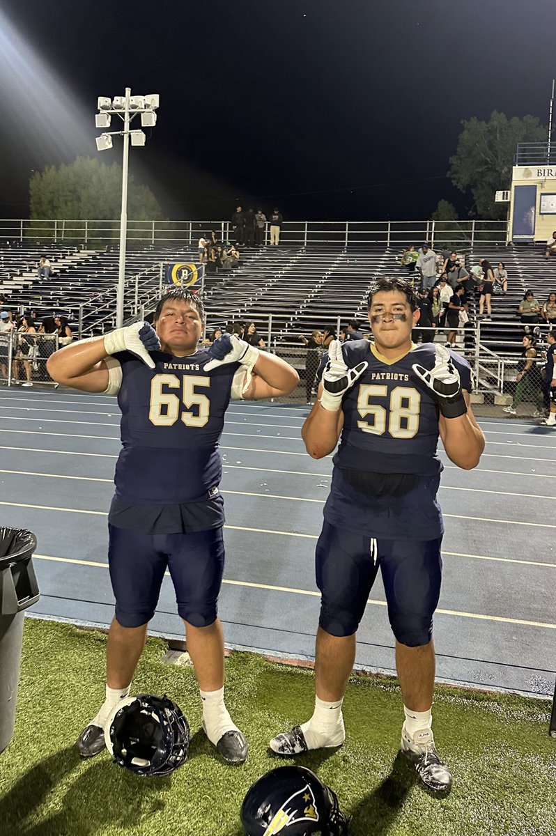 Best Tackle duo in the City Section btw!! <a href="/JonathanRi28478/">Jonathan Rivera</a>