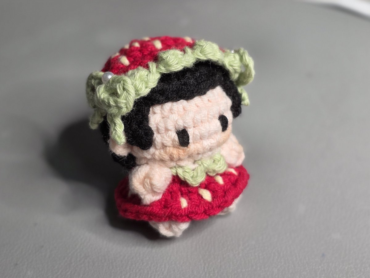 다 제맘대로 만들어서 맘에 안드는게 없지만 딸기가 넘 귀엽게 만들어졌어요..🥹