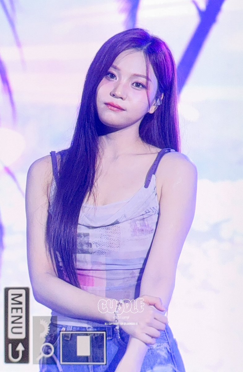 I need a million photos from yesterday pls <a href="/VIVIZ_official/">VIVIZ</a> 😭💕