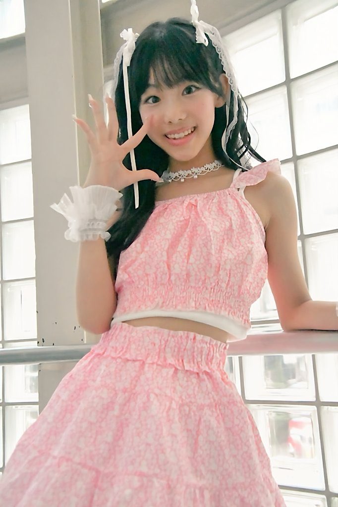 本日のライブはこちら〜💖
Yuiは
17:25~Fブロック
Lexari♡Rライブに出演します🎤🥰
まだ間に合うので暑い夏一緒に熱く
盛り上がってね💕✨
今模試中のYuiも楽しみにしてまーす🩷