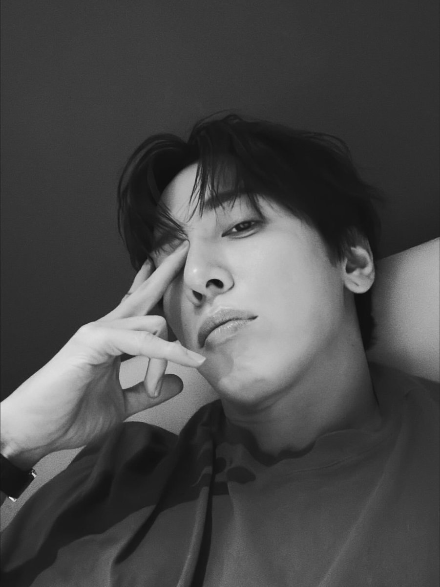 leezeekgam tweet picture