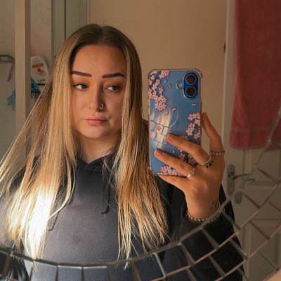 Lady Emma🃏 tweet media