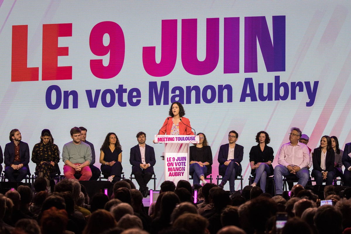 Nouveau Front Populaire 🟢🔴🟡🟣🔴 (@nupesnews) on Twitter photo 🔴⚡Info <a href="/le_Parisien/">Le Parisien</a> LFI va déposer une motion de censure contre Von Der Layen | <a href="/JLMelenchon/">Jean-Luc Mélenchon</a> a annoncé que le groupe insoumis au Parlement Européen déposera une motion de censure contre la présidente de la Commission Européenne. 🔴⚡Info <a href="/le_Parisien/">Le Parisien</a> LFI va déposer une motion de censure contre Von Der Layen | <a href="/JLMelenchon/">Jean-Luc Mélenchon</a> a annoncé que le groupe insoumis au Parlement Européen déposera une motion de censure contre la présidente de la Commission Européenne.