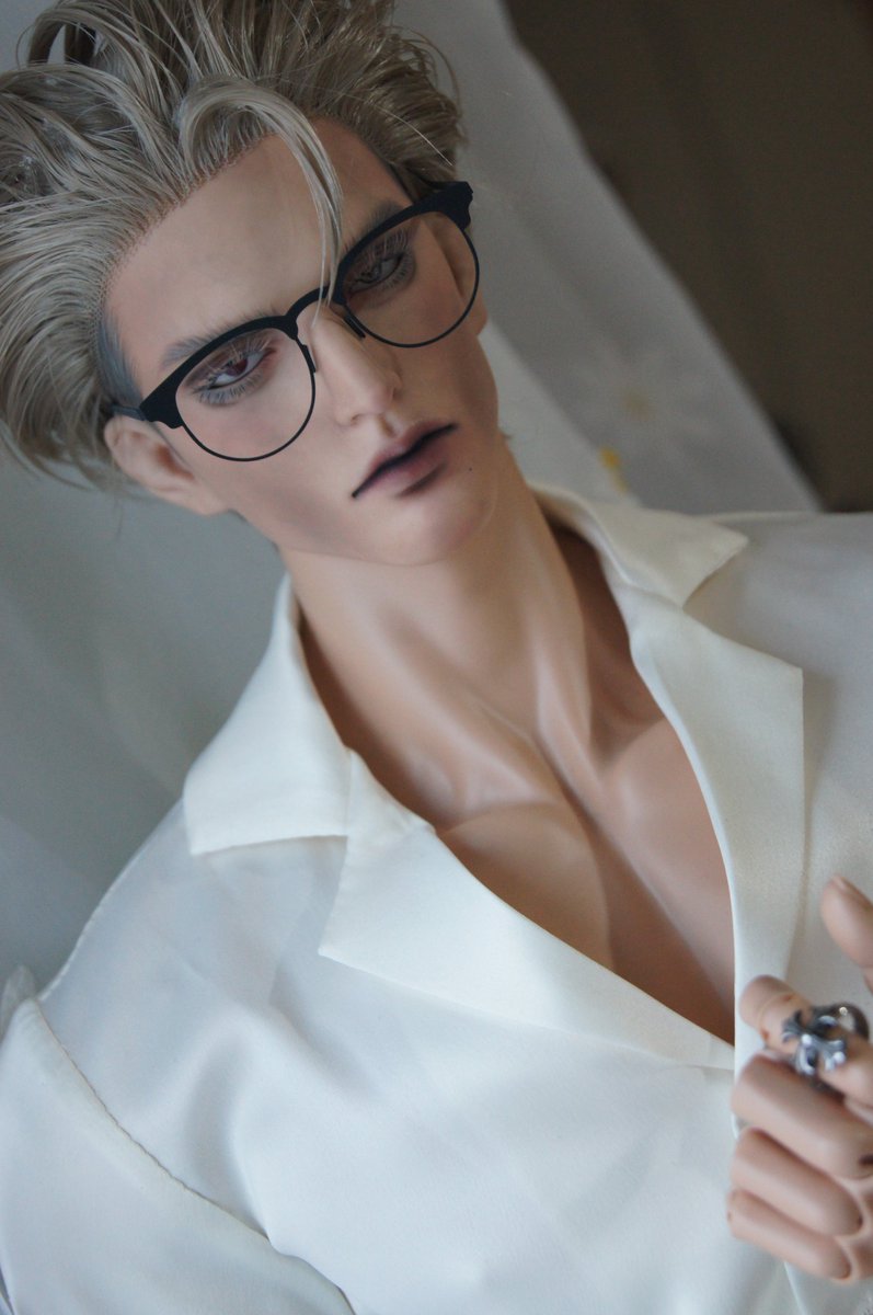 오랜만에 카메라를 켰어요