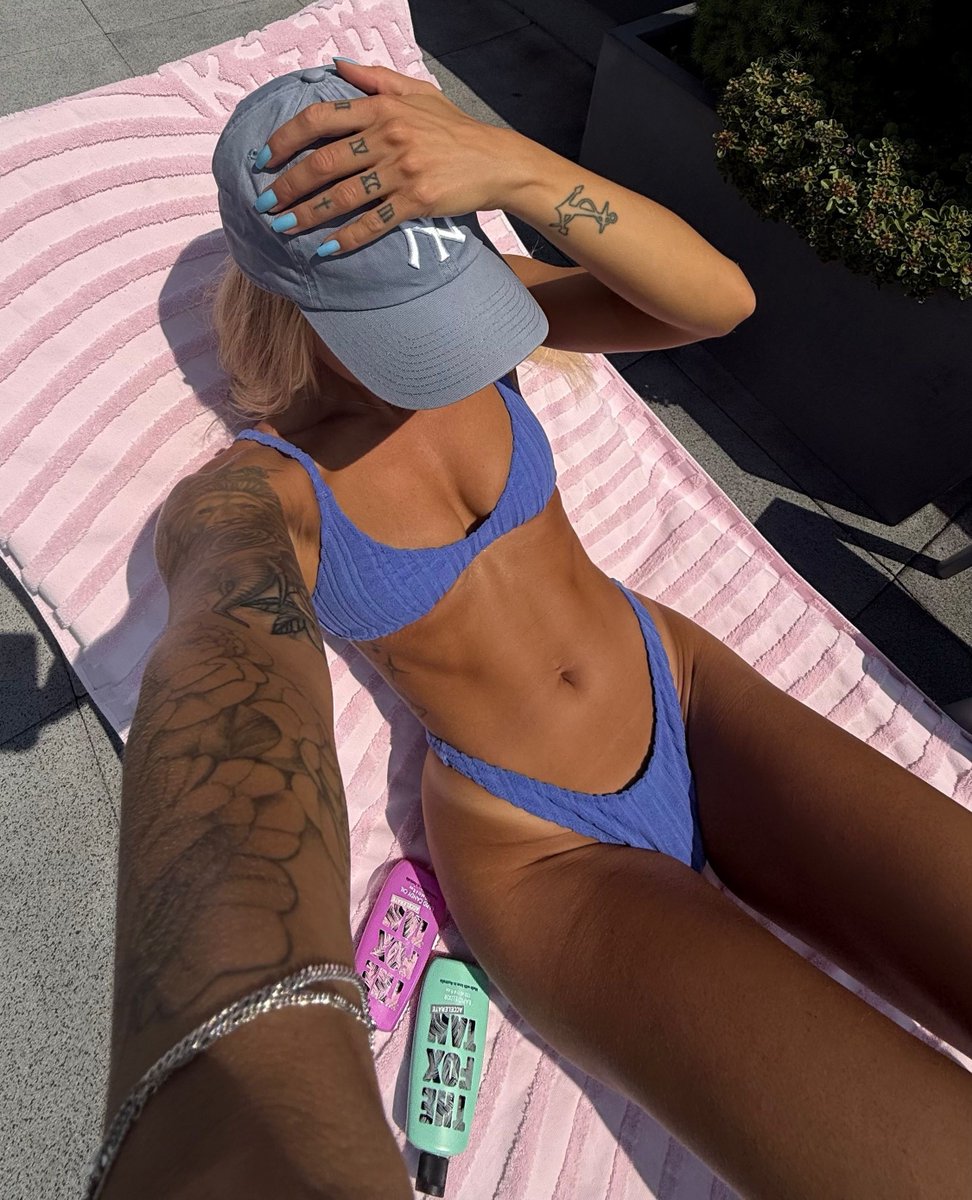 The Fox Tan tweet media