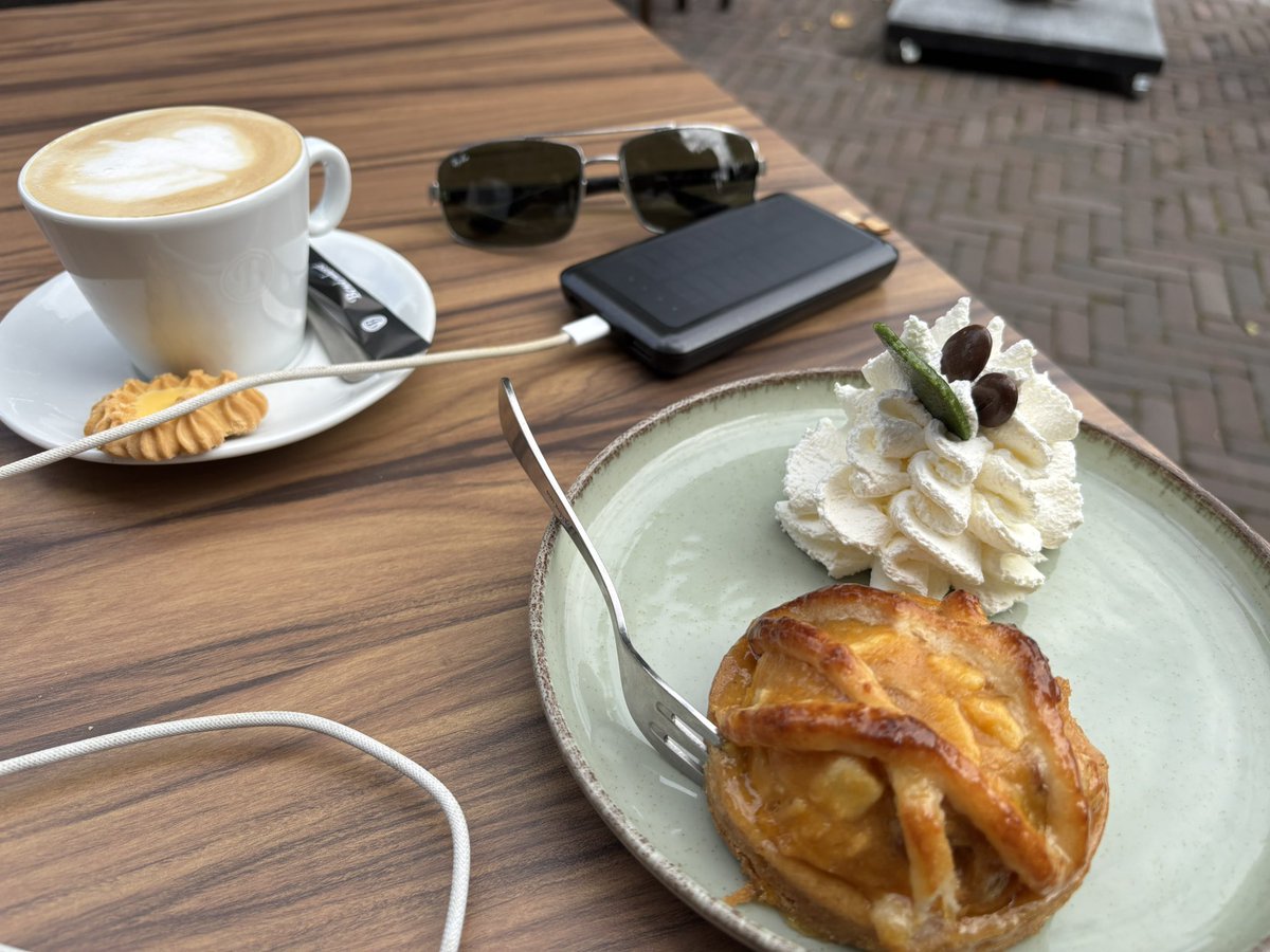 Mpvanderwal's tweet image. Natuurlijk even een cappuccino +appeltaartje eten bij de Postkamer in Heerde, echt een aanrader!
#Heerde #Zwolle #OnTheMove