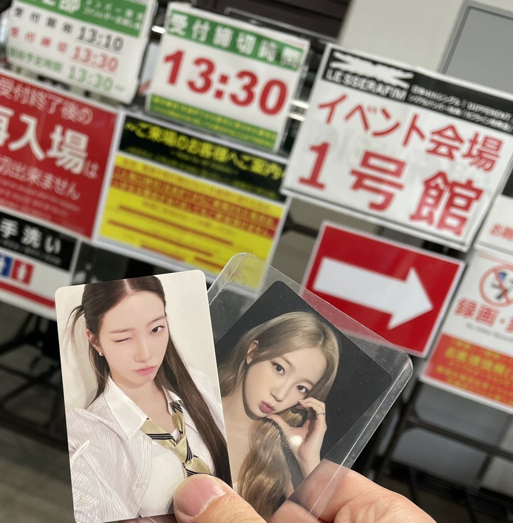 3D2Y2's tweet photo. ルセラ　ファンレター大阪　お渡し会レポ
始まるまで話せるか不明だったけど20秒くらいは話せた？と思う！
正直剥がし緩そうだったから粘れば30秒台いけそうな感じだった
話せるし直接手渡しで限定トレカ貰えるし神イベでした！ https://t.co/OzDP3AerTc