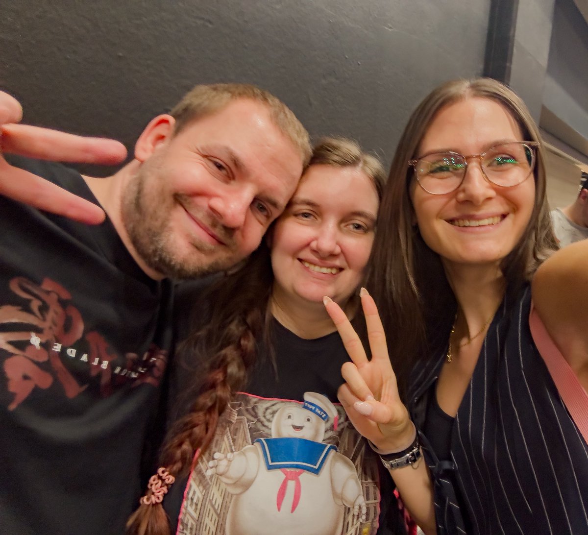 MVRIIIEE's tweet image. Gestern habe ich meine Mutuals @StormplayerDX und @JaninaLisaBuckl auf der Gamescom getroffen und mich riesig gefreut, sie wiederzusehen.☺️🫶🏼

Es ist eben nicht ,,nur Twitter“.
#gamescom #GamingCommunity