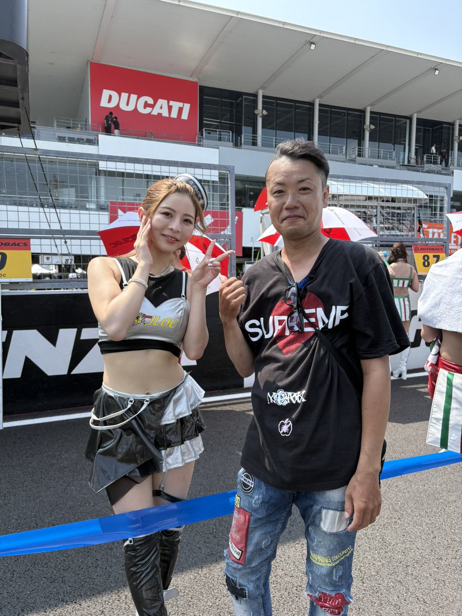 鈴木亜久里監督‼️

サイバージャパンの
えなちゃん
きょんちゃん

SUPERGT最高🏎️☁️