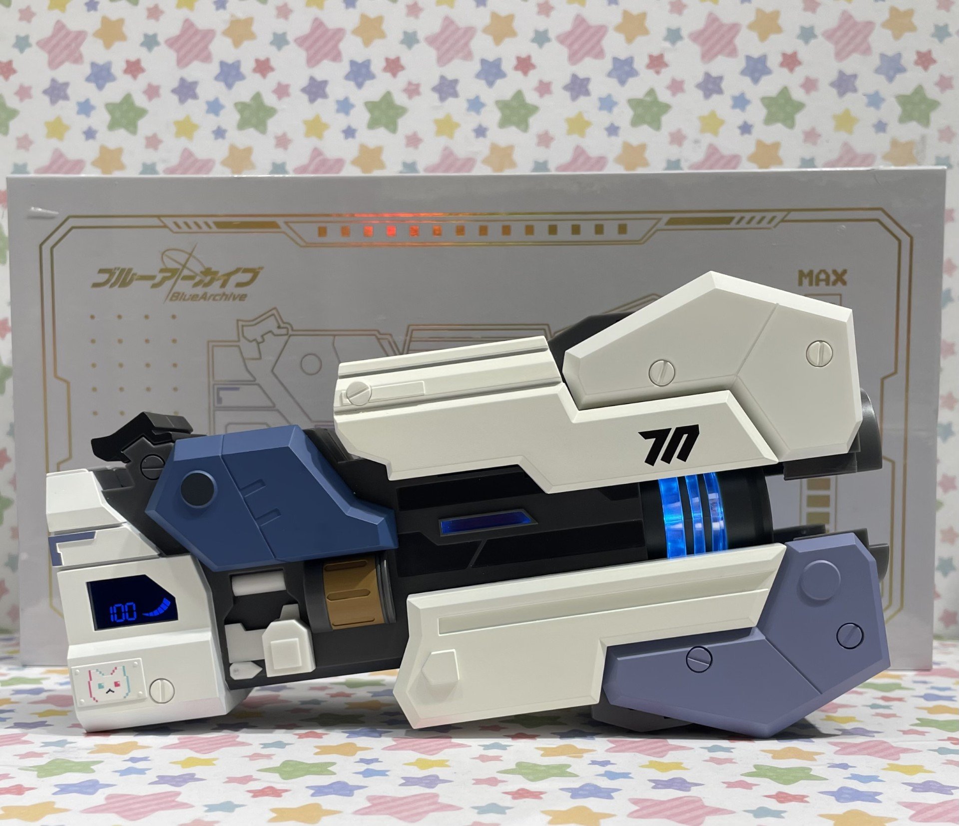 ブルアカ　モバイルバッテリー　光の剣スーパーノヴァ　ブルーアーカイブ Yostar OFFICIAL SHOP ONLINE / モバイルバッテリー（光の剣