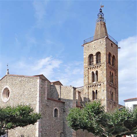 Els darrers 8 dies he tingut el goig d'estar a Prada de Conflent per assistir a la Universitat Catalana d'Estiu. Han estat les meves vacances.

Per aquest motiu, he pogut atendre molt poc els comentaris aquí a Twitter.

Si no us responc quelcom, tornau-m'ho a demanar, si us plau.