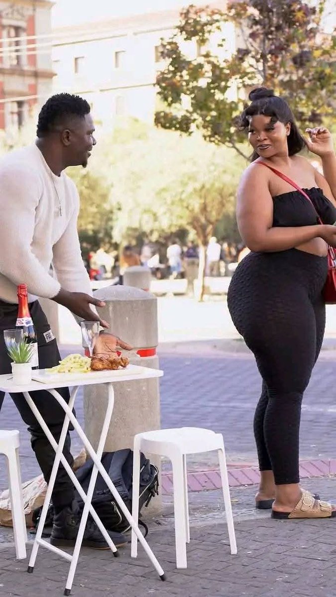 Omutunzi_Wa_256's tweet image. A Picture To A Wise ... Is Enough 🤗😆. 

Stay Warned 🙏🤐🫥