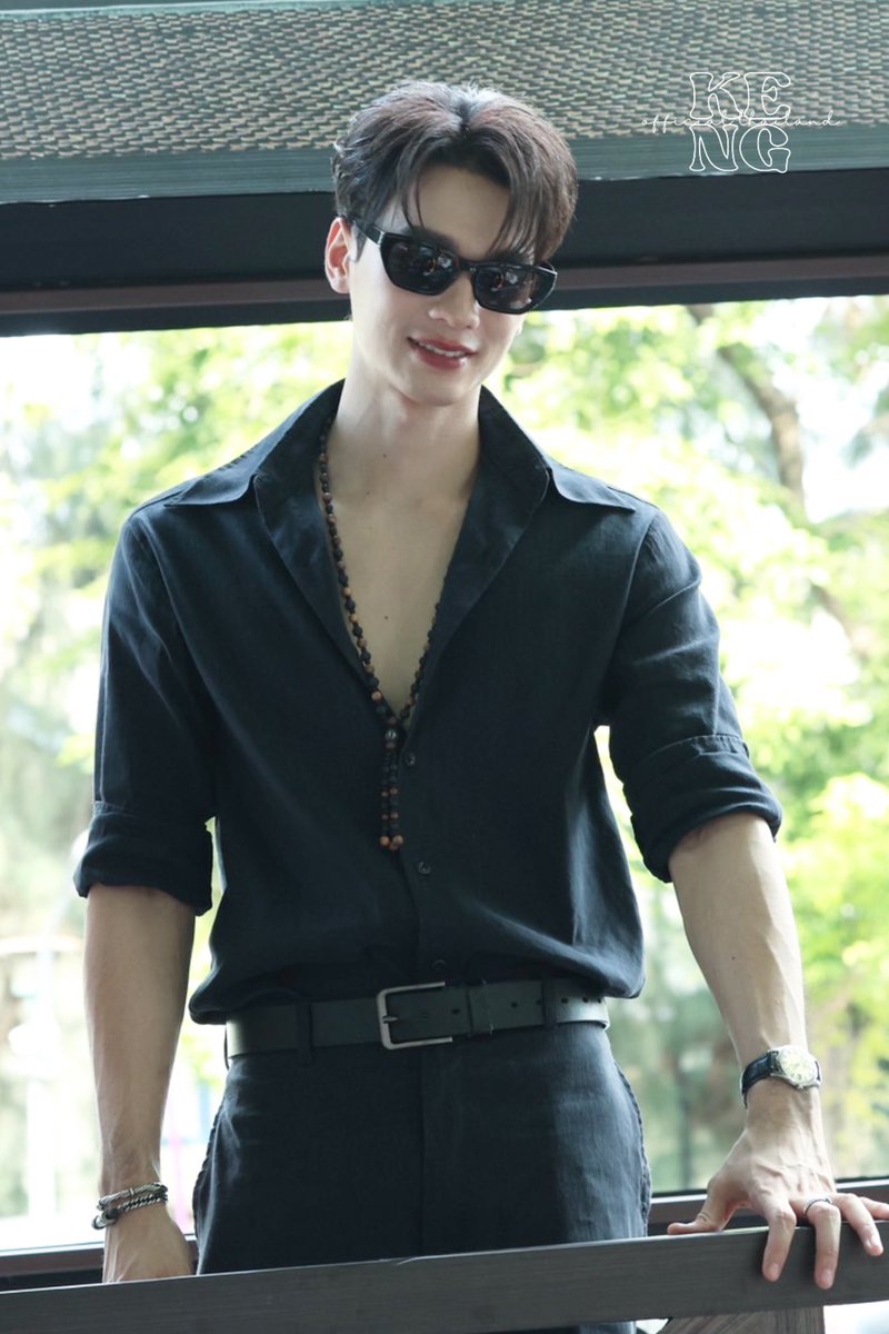 พี่ภีม หญิงสาวทั่วเมืองอุบลจะอยู่ได้เยี่ยงไร 🥹

Khemjira The Series EP3
#KhemjiraBusking #เขมจิราต้องรอดEP3
#KengHarit <a href="/harit_keng/">Harit_keng (DuckMan 🦆)</a>