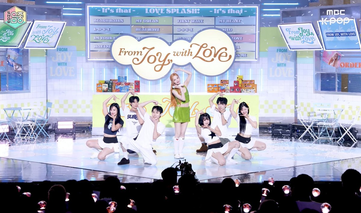 joysmrk's tweet photo. the love splash stages for the first week were so pretty 💚🩷 https://t.co/X2NIKRhBLZ