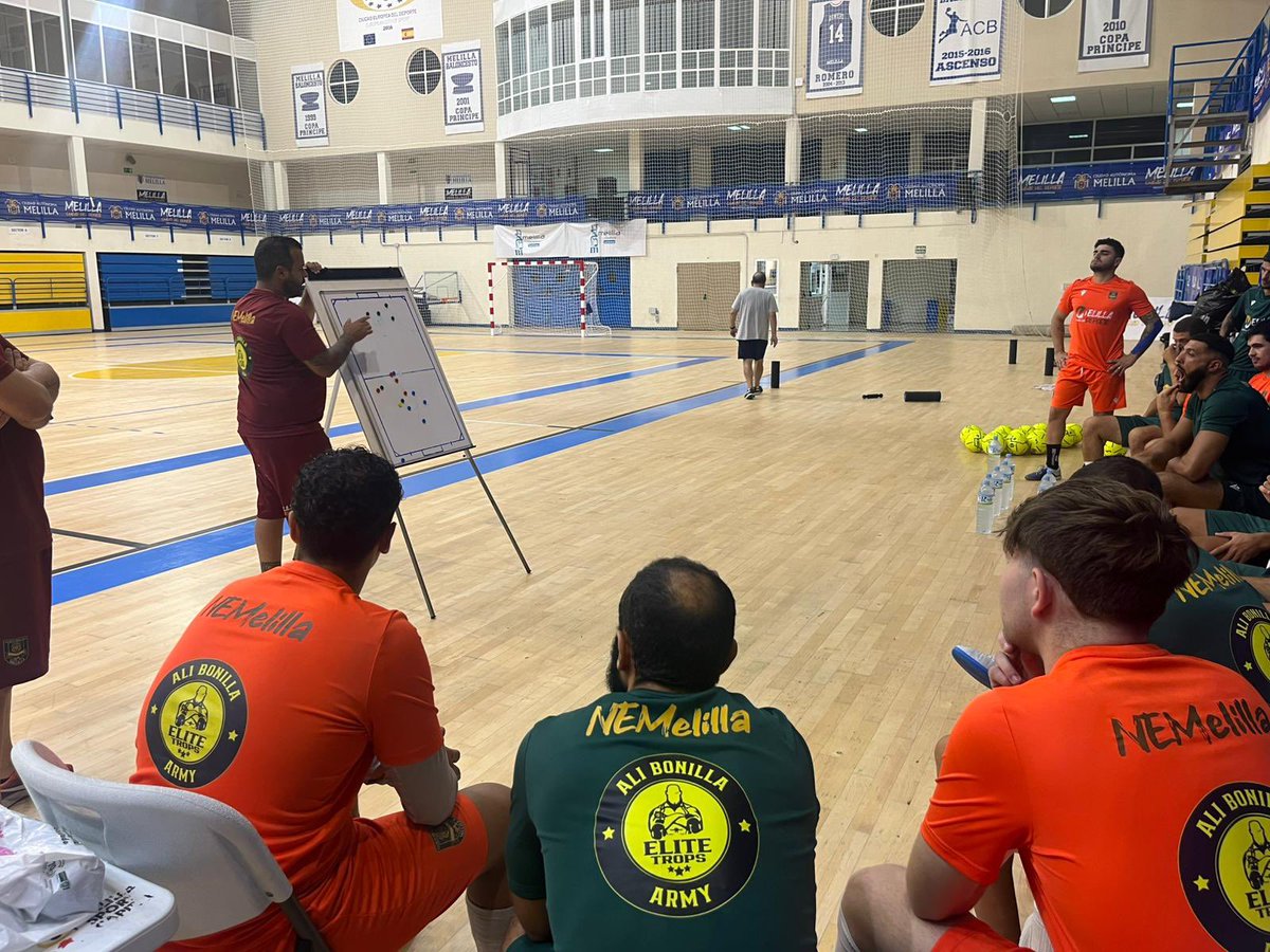 Gracias a los responsables de instalaciones deportivas por cedernos espacios mientras nuestro pabellón sigue en obras. 

Su apoyo nos permite seguir entrenando y persiguiendo nuestros objetivos. 💪🏽🏆