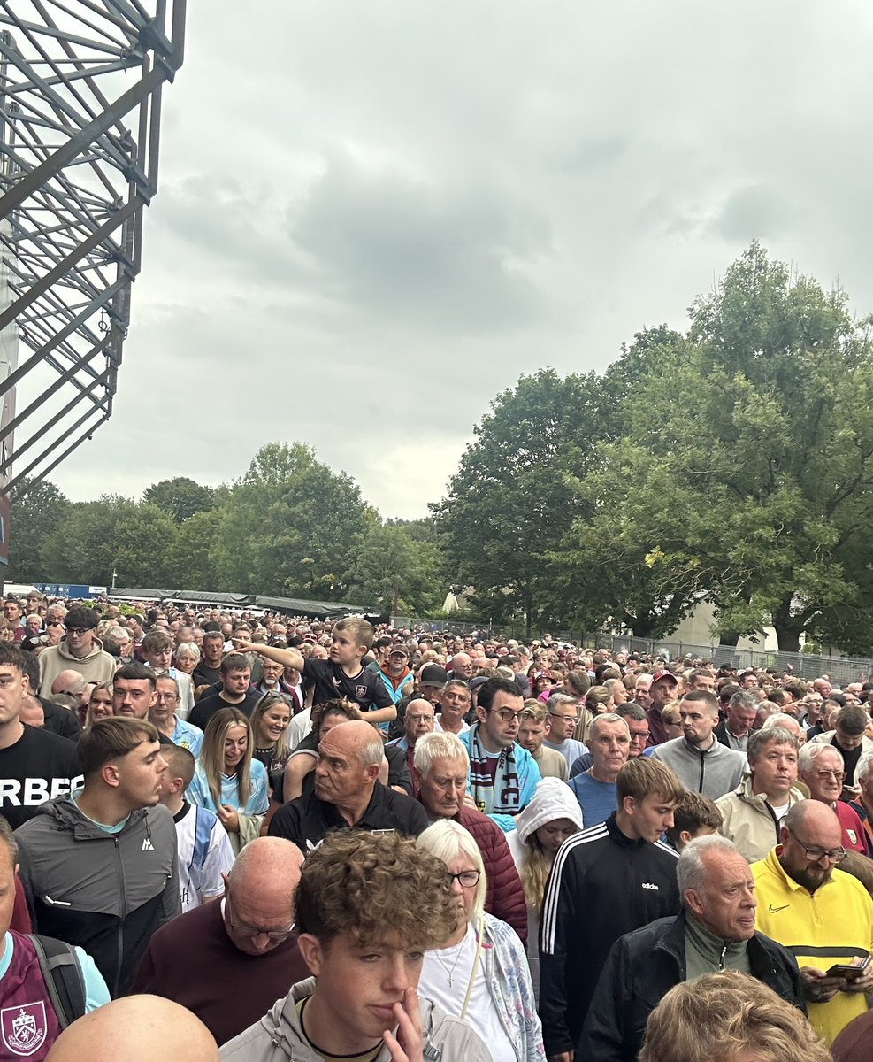 BurnleyTurf tweet media