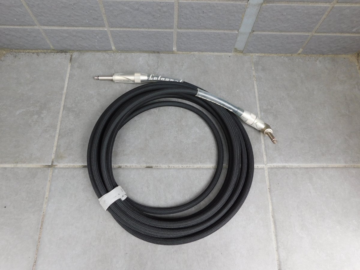 Colossal Cable Brooklyn 12 inch パッチケーブル Colossal Cable Brooklyn 12 inch パッチケーブル Custom Cables