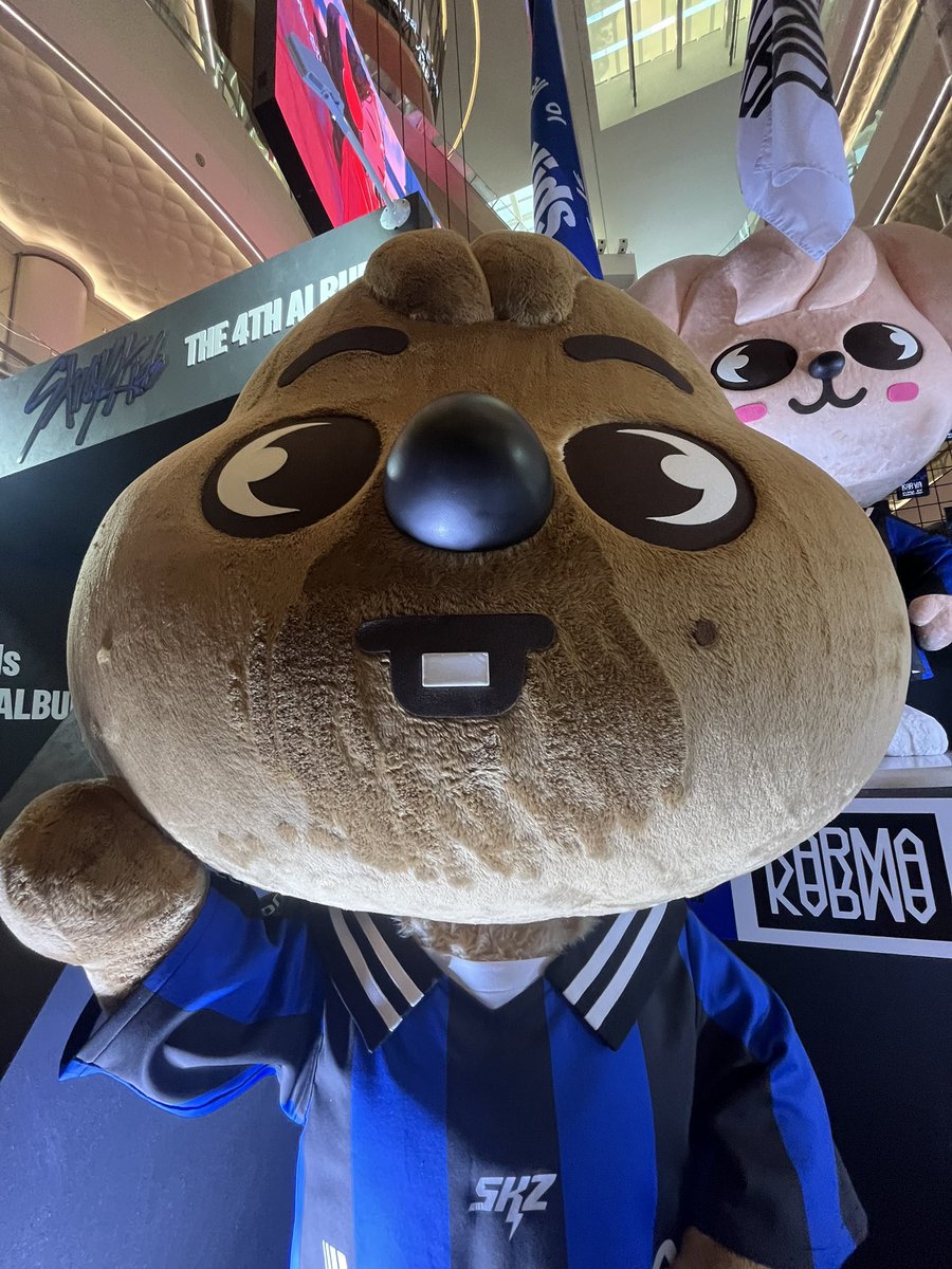 오늘 찍은 사진들중에 맘에 드는 사진이 죄다 이런거밖에 없음 너무ㄱㅇㅇ