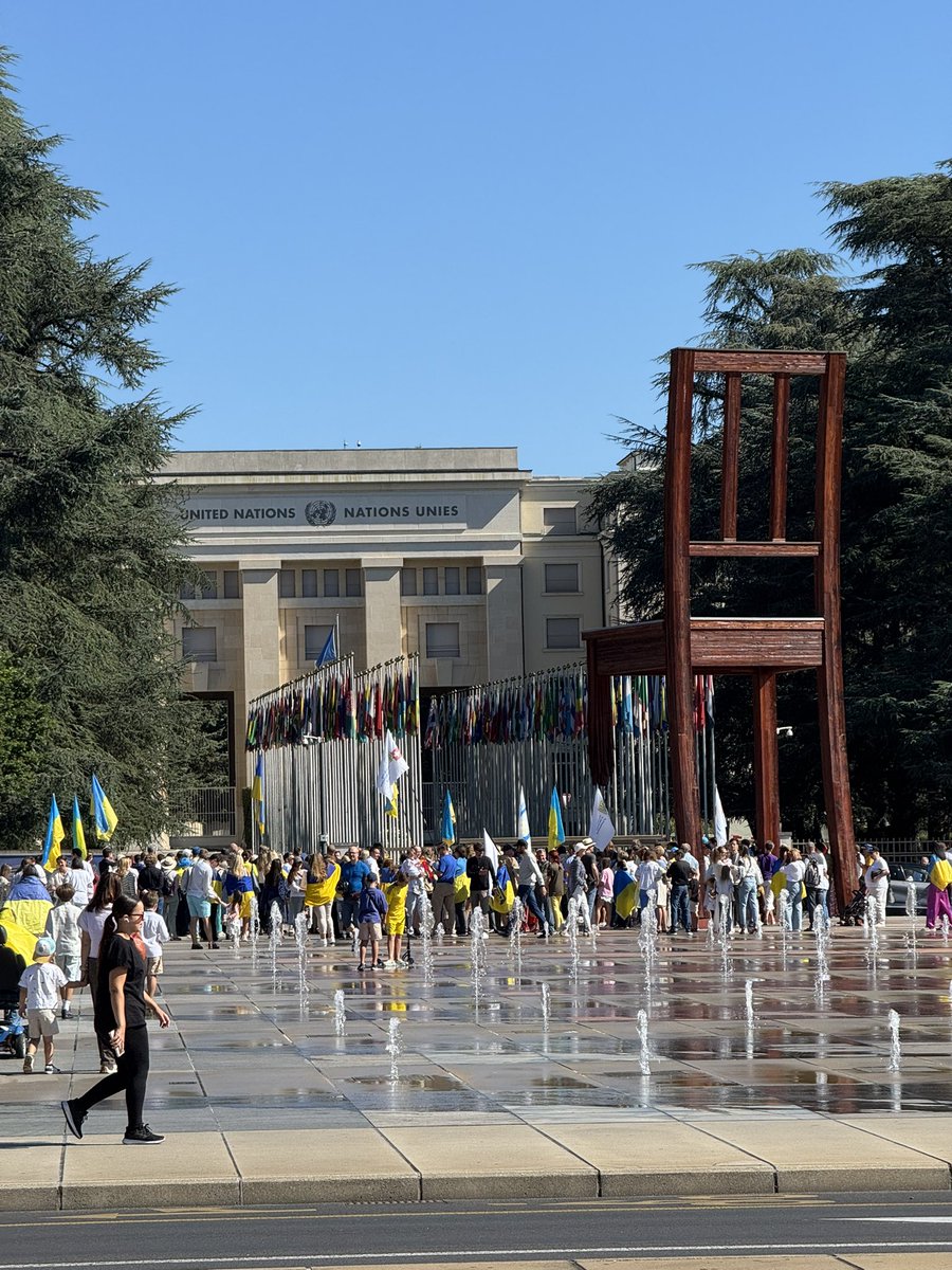 Take your parents to work day… Happy Independence Day @mfa_ukraine !! The UK will always stand with you.