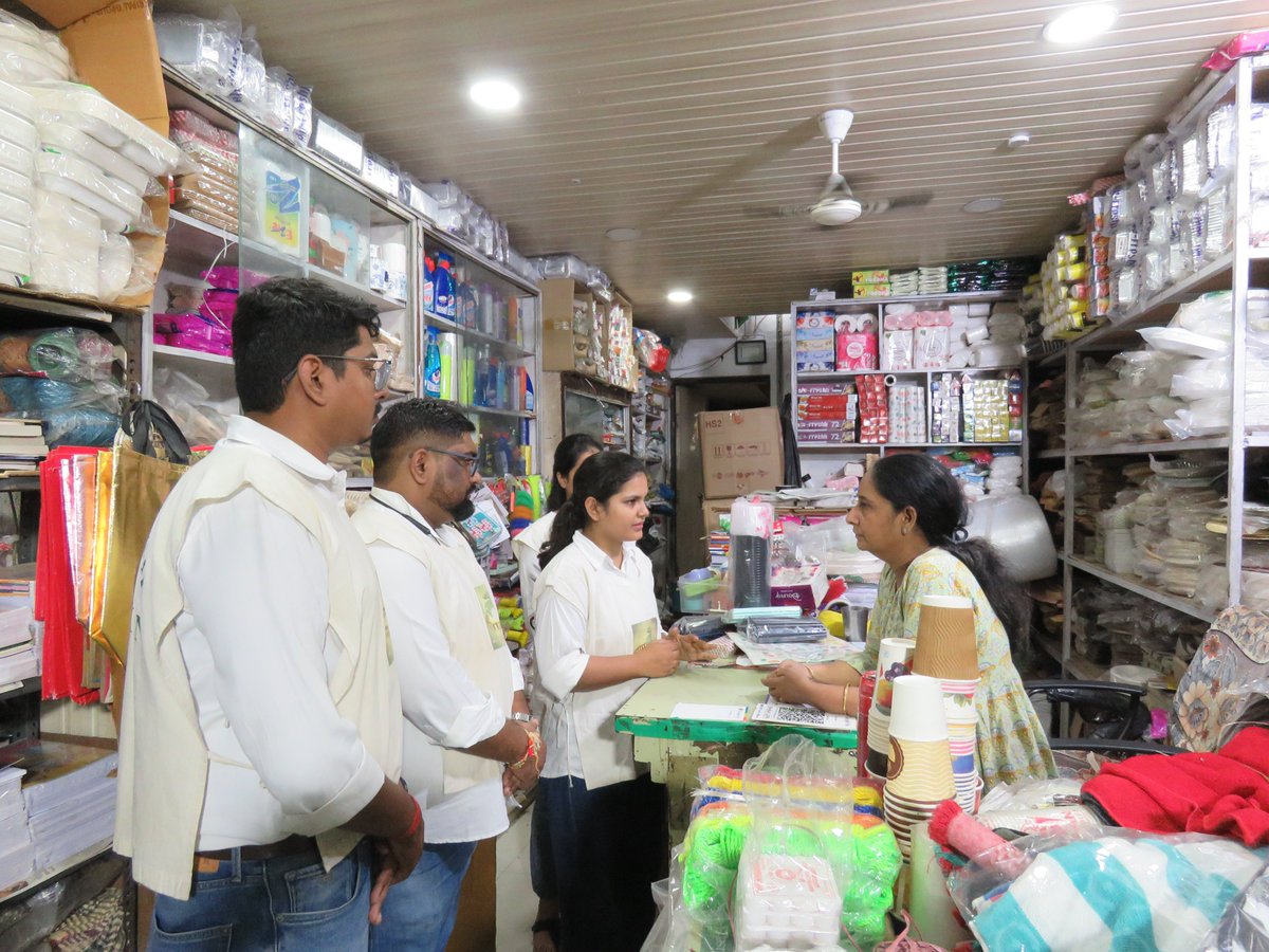 Nagpur Municipal Corporation &amp; Green Vigil Foundation led the Poornima Diwas Campaign at VNIT T Point, inspiring citizens to switch off non-essential lights for an hour.Real change begins when we act together.
#PoornimaDiwas #ClimateAction #EnergyConservation #NagpurCares