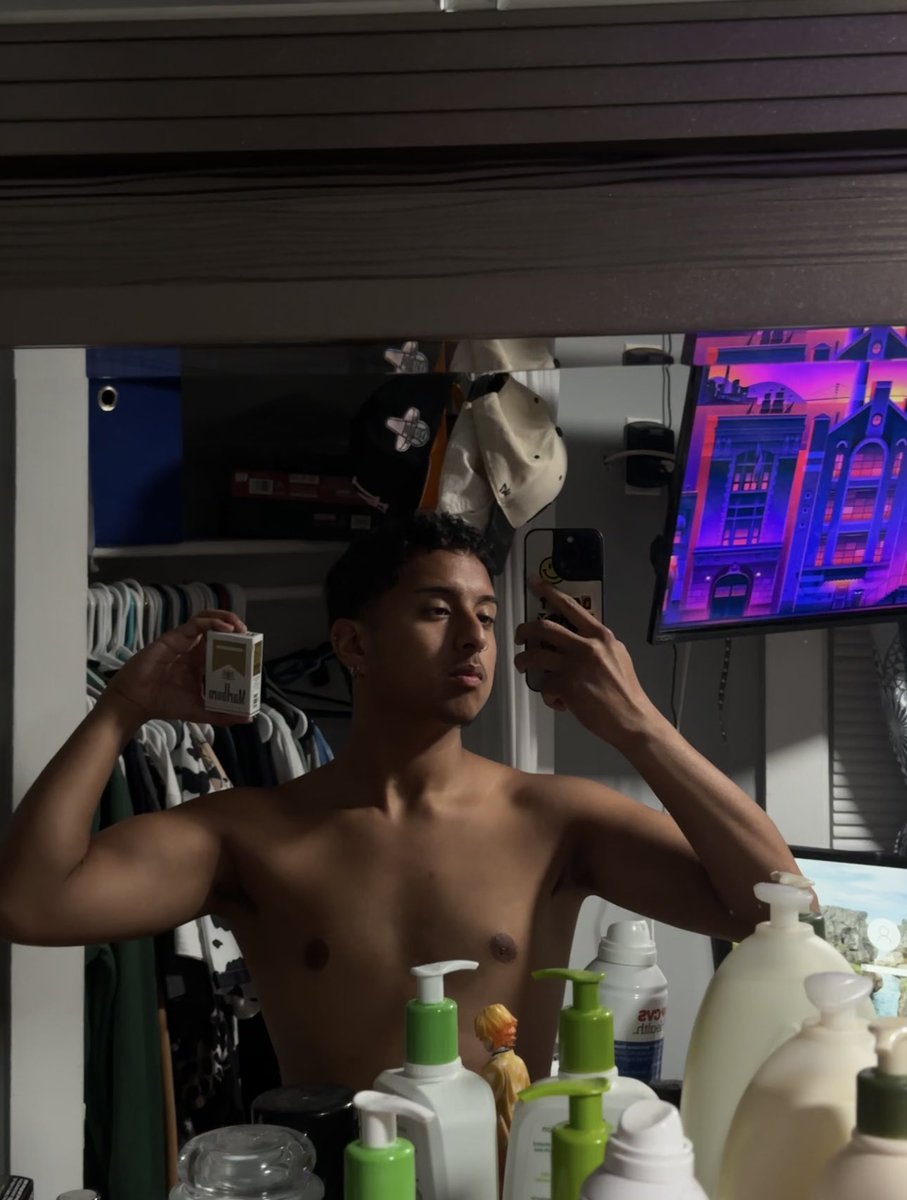 maajorb's tweet photo. not new to #nsfwtwt (same user, old acc deactivated) 

☆ 22m (he/his)
☆ straight
☆ dom (soft &amp; hard kinks, open to a lot just ask)
☆ just for fun w/ the occasional selling content (open to new partners)
☆ dms open :) 

♡ + ↻ for moots (๑˃̵ᴗ˂̵) https://t.co/SnhnE8nwMy