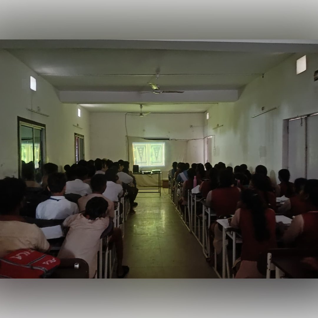 FunScienceDkl's tweet photo. Mass Preamble Reading by the rural area students at Govt. High School, Bangriposi, Mayurbhanj during organisation of Mobile Science Exhibition by
@FunScienceDkl , a unit of @ncsmgoi , @MinOfCultureGoI on Dt. 22.08.2025. #preamblereading #Constitution75 https://t.co/oc1LUH7VXI