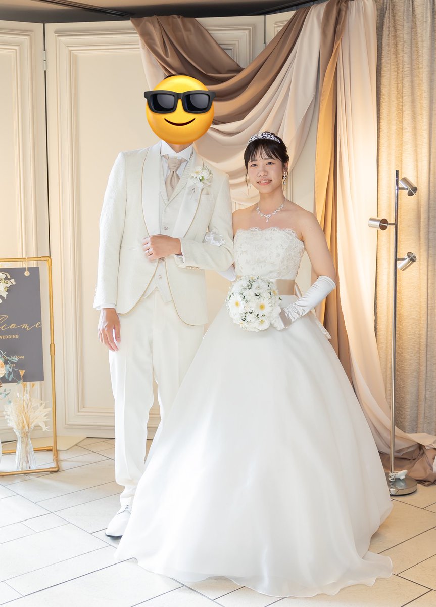 D_mikan418's tweet photo. 私事ですが先月無事に
結婚式を終えました👰‍♀️💍⛪️💕

ディズニーイメージで沢山こだわって
手作り大変だったけど
幸せいっぱいな一日でした！！

念願のクラウディアのディズニードレス
ファンタジアも着れて大満足💮

低浮上マンですが、どうぞこれからも末永くよろしくお願いします(ㅅ´ ˘ `)♡ https://t.co/t3vMq7hzpn