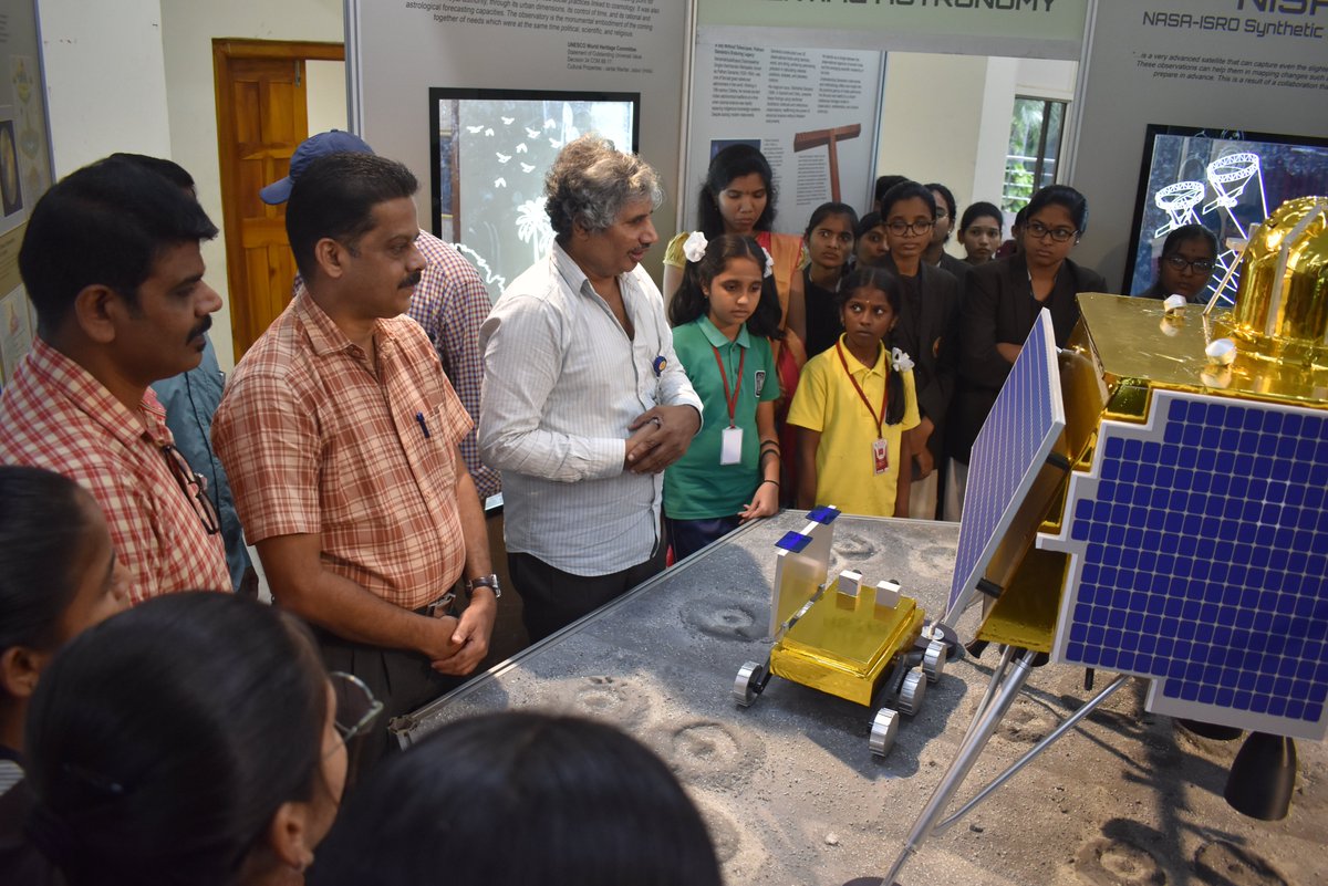 dscgulbarga's tweet image. The @dscgulbarga ,a unit of @ncsmgoi ,@MinOfCultureGoI celebrated #NationalSpaceDay2025  with the inauguration of #Exhibition&quot;From ancient Skies to Modern Horizons&quot;, followed by a #PopularScienceLecture.
#Aryabhatta #ISRO #Gaganyan #Chandhrayan3