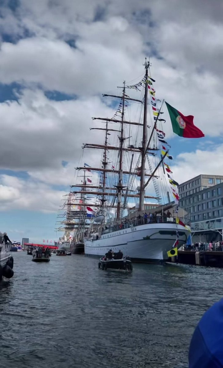 DungerRob's tweet image. SAIL AMSTERDAM 
#Amsterdam #Netherlands
Sail Amsterdam is held every five years and attracts hundreds to thousands of tall ships, historical vessels and modern sailing boats from around the world.
 #sailboats #sail #events