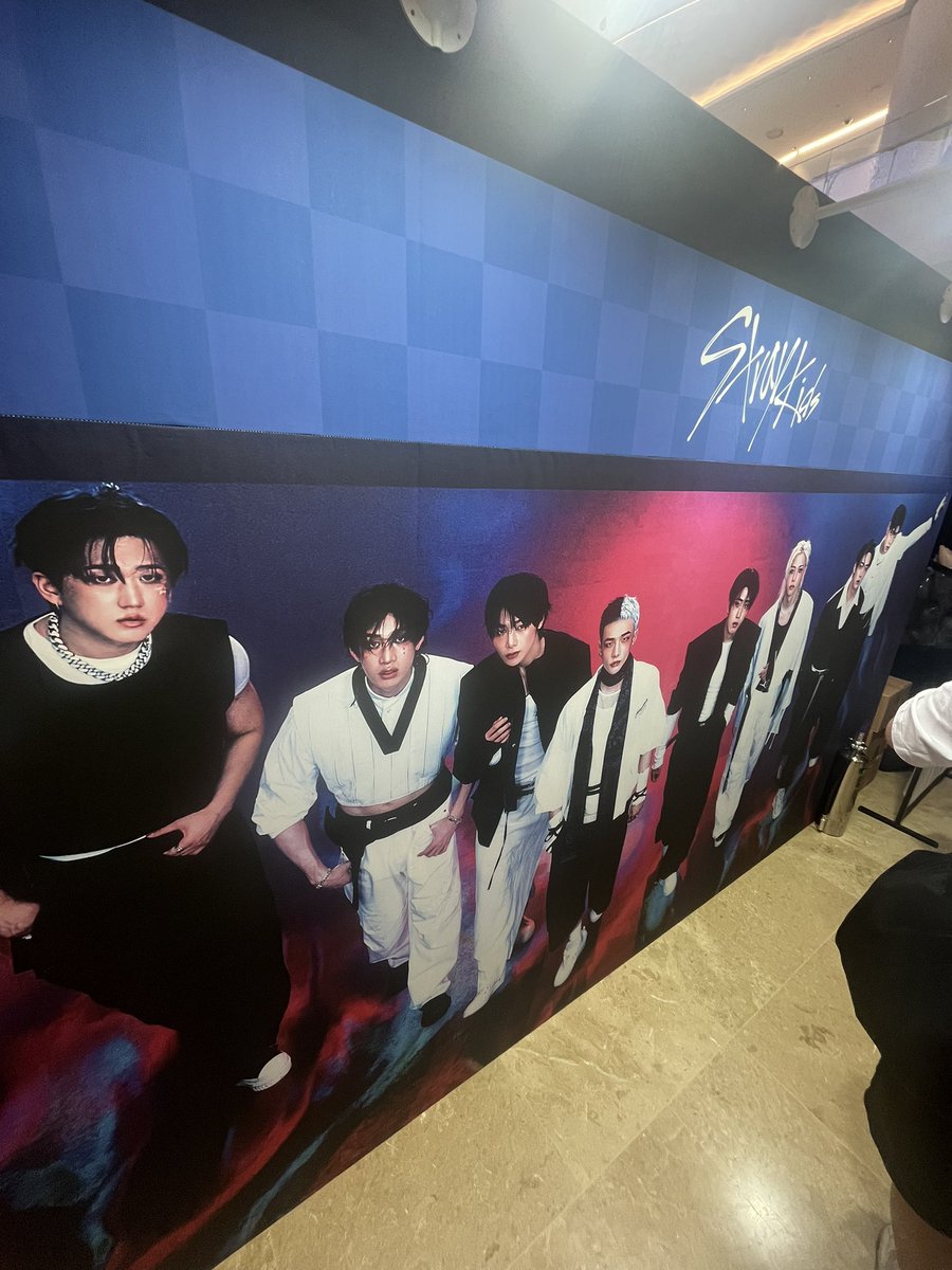 millie_oddly's tweet photo. #StrayKids #스트레이키즈 #KARMA #CEREMONY
#StrayKidsComeback #SKZ_KARMA_POPUP
#사운드웨이브 #SOUNDWAVE https://t.co/1yGc19GV2X
