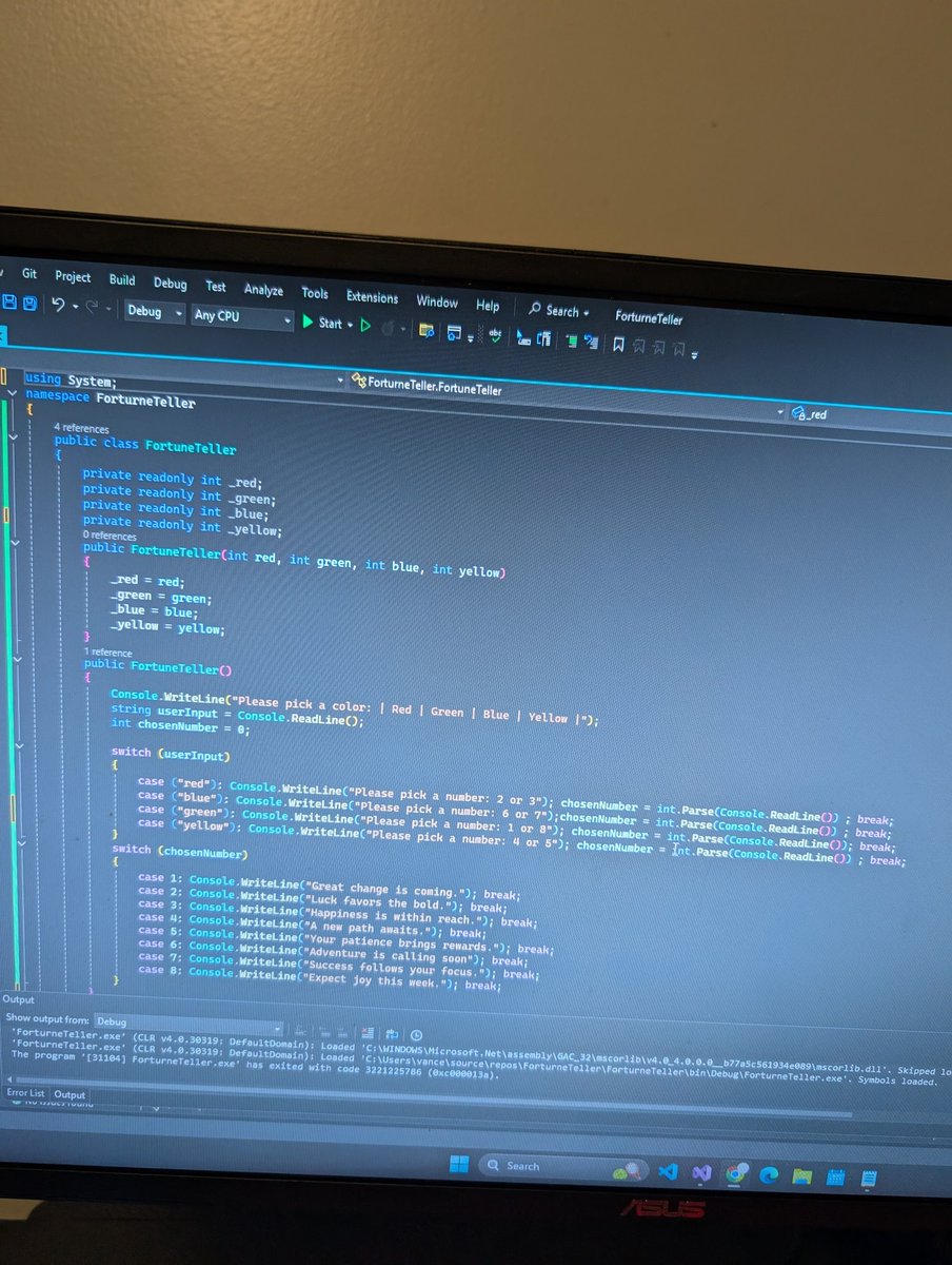 AttackTheSyntax's tweet image. Just learned everything about fields, constructors, and switched. Made a little paper fortune teller.
Can you spot the mistake I forgot to fix?