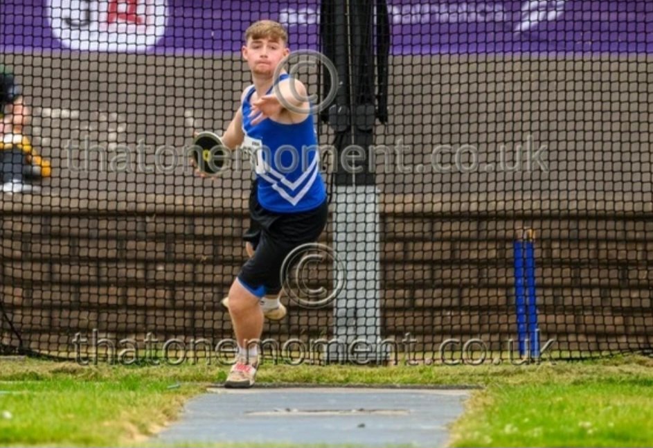 kevmitchell8's tweet image. Successful day at the @scotathletics u17 Championships with @KillieHarriers Rhian Mitchell finishing the day as a double Scottish Champion following success in the Shot Put and Discus.