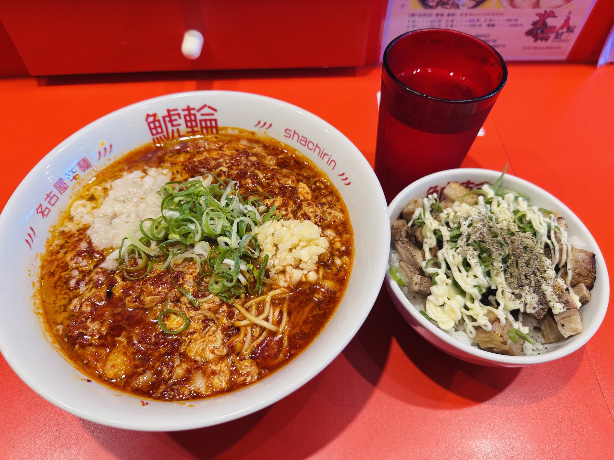 ししゃも丼 Super garlic and super kimchi make this 550g tsukemen even