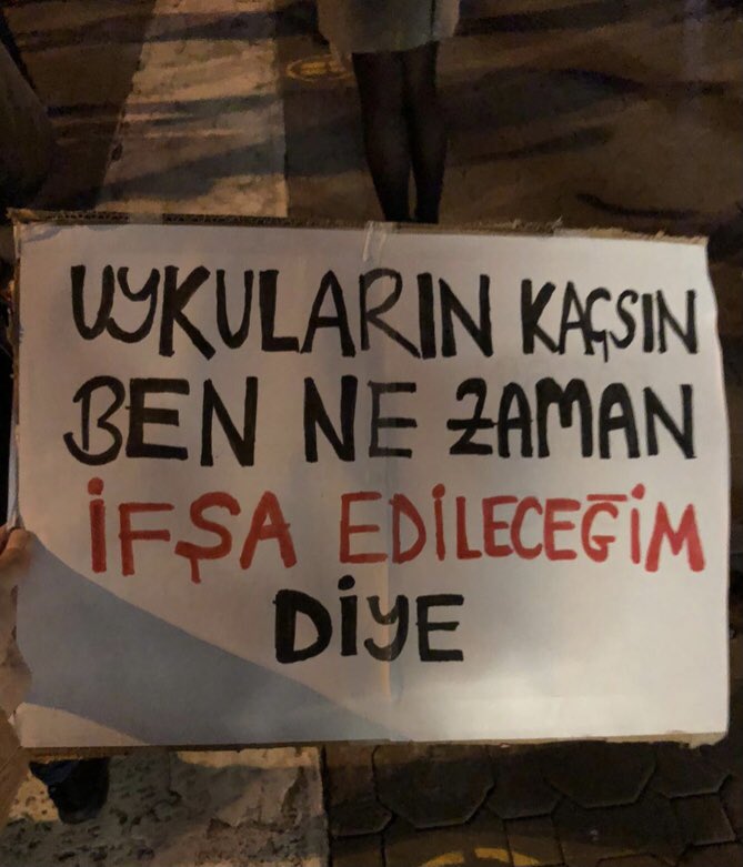 Ankara Büyükşehir Belediyesi’nde bazı bürokratlar, alın teriyle ekmeğini kazanan emekçilere haksız yere kıyım yaptınız! Gece gündüz çalışan, sokakları temizleyen, parkları yeşerten işçilerin emeğini hiçe saydınız.

Bu vefasızlık, vicdanlarda yargılanacak! 

Uykularınız kaçsın..