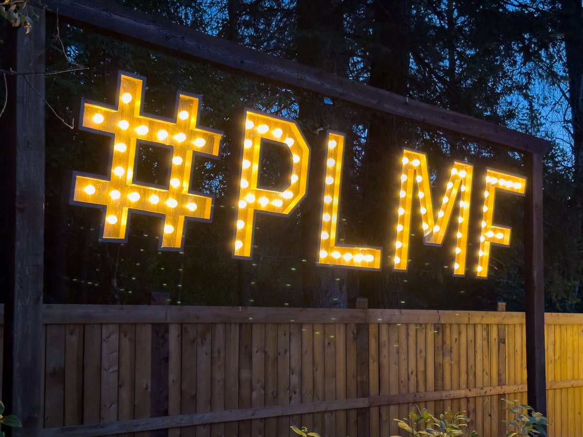 abastrophile's tweet photo. What a fantastic night at the Pigeon Lake Music Festival. GOB, Finger Eleven and The Glorious Sons!. #PLMF https://t.co/xnWx6NL59s