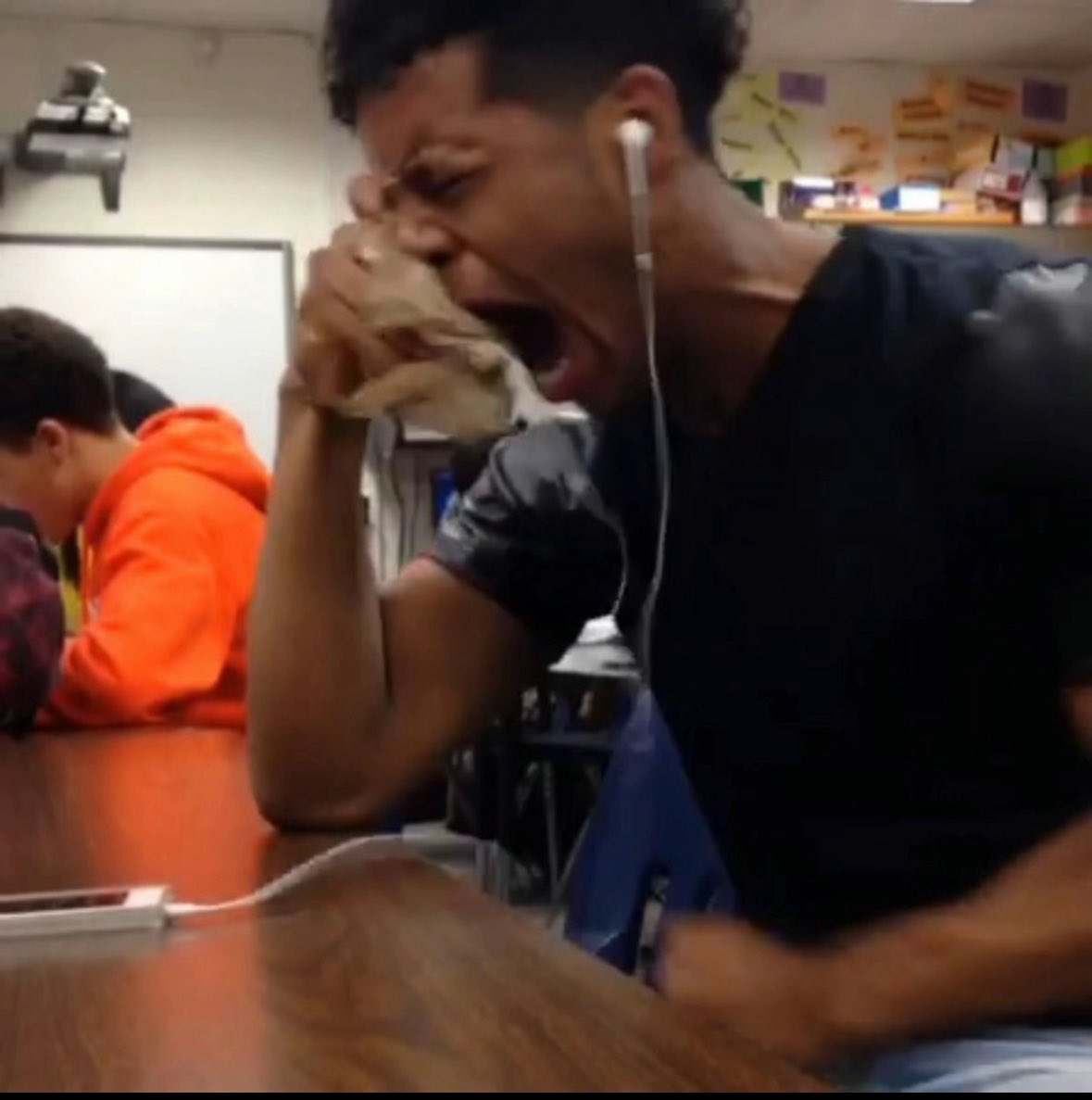 JOIN OP GOLD WAW PLUTO

IM BACK HOME NOW