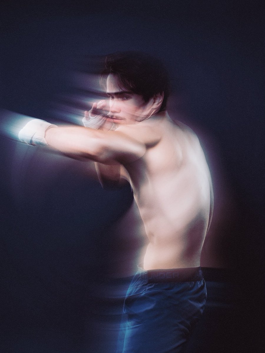 Dernière réalisation, pour un frérot boxeur au Japon, hésitez pas à donner vos avis ✨