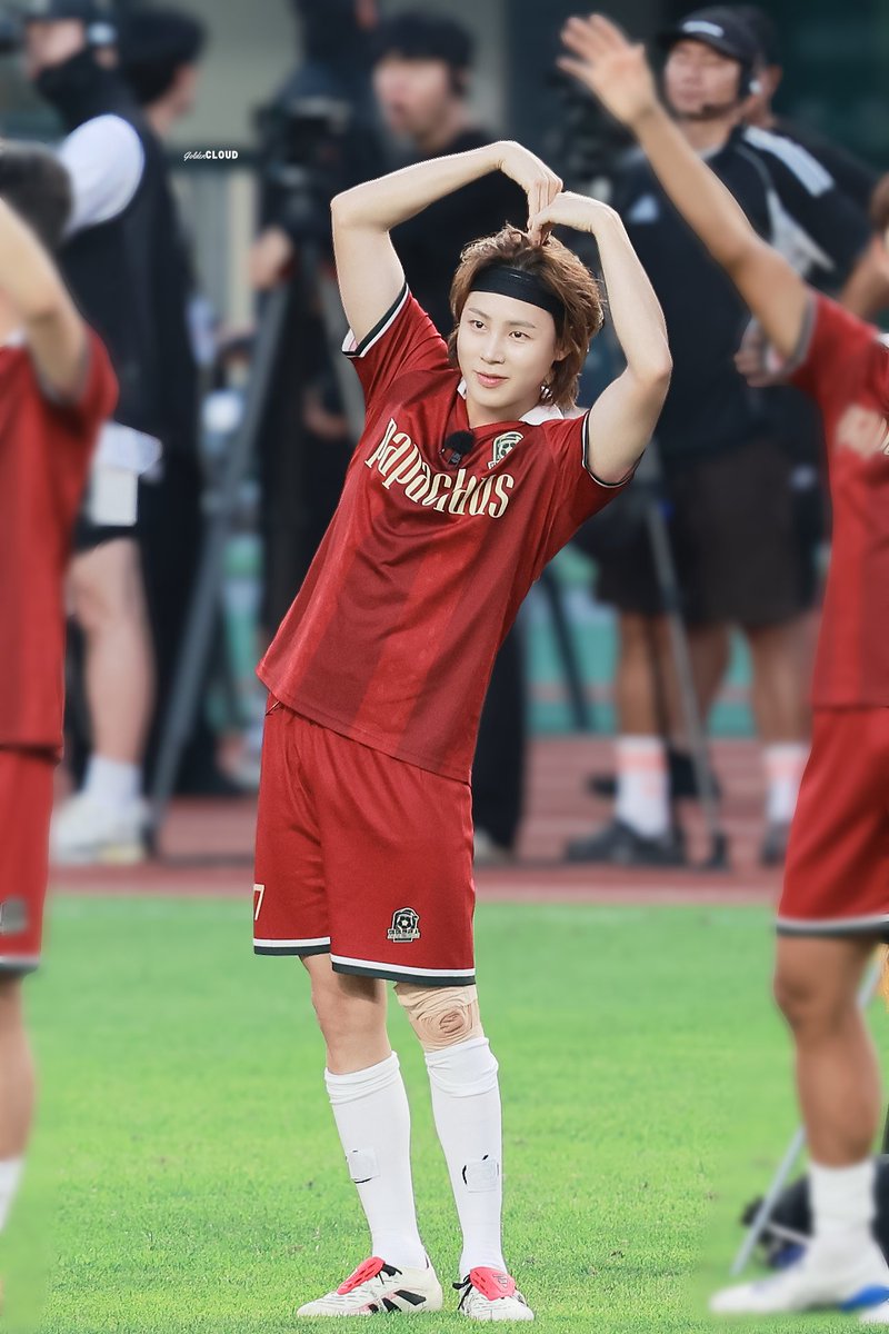 250823 뭉찬4 직관

하트 하씨 하성운의 남다른 사랑표현
정말 사랑스러운 생명체야 🫠♥️

#하성운 #HASUNGWOON
<a href="/gooreumseng/">하성운</a>