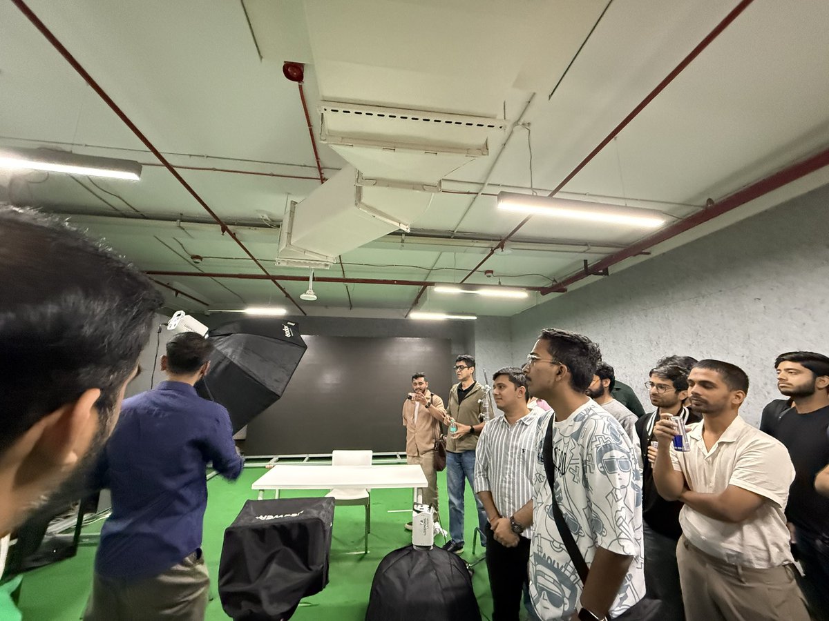 Teesha Ghevariya (@iamteeshaa) on Twitter photo First weekend in Bengaluru couldn’t be better!
Attended an exclusive in-office meetup of <a href="/waitin4agi_/">Varun Mayya</a> at AEOS. Best wishes for the launch it looks crazy.
Learned a ton, met amazing folks and got to connect with <a href="/striver_79/">Striver | Building takeUforward</a>, such an inspiring person
Truly grateful 🚀 First weekend in Bengaluru couldn’t be better!
Attended an exclusive in-office meetup of <a href="/waitin4agi_/">Varun Mayya</a> at AEOS. Best wishes for the launch it looks crazy.
Learned a ton, met amazing folks and got to connect with <a href="/striver_79/">Striver | Building takeUforward</a>, such an inspiring person
Truly grateful 🚀