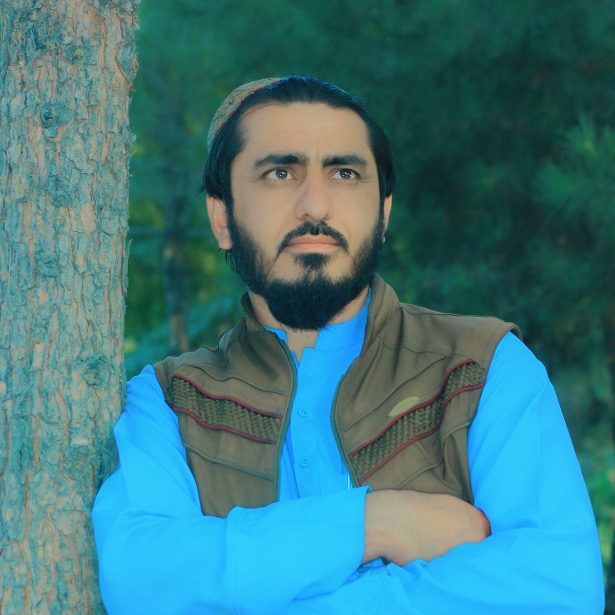 د عزت، ادب، او له خدای ج وېره مې د شخصیت هنداره ده.  
#NewProfilePic
