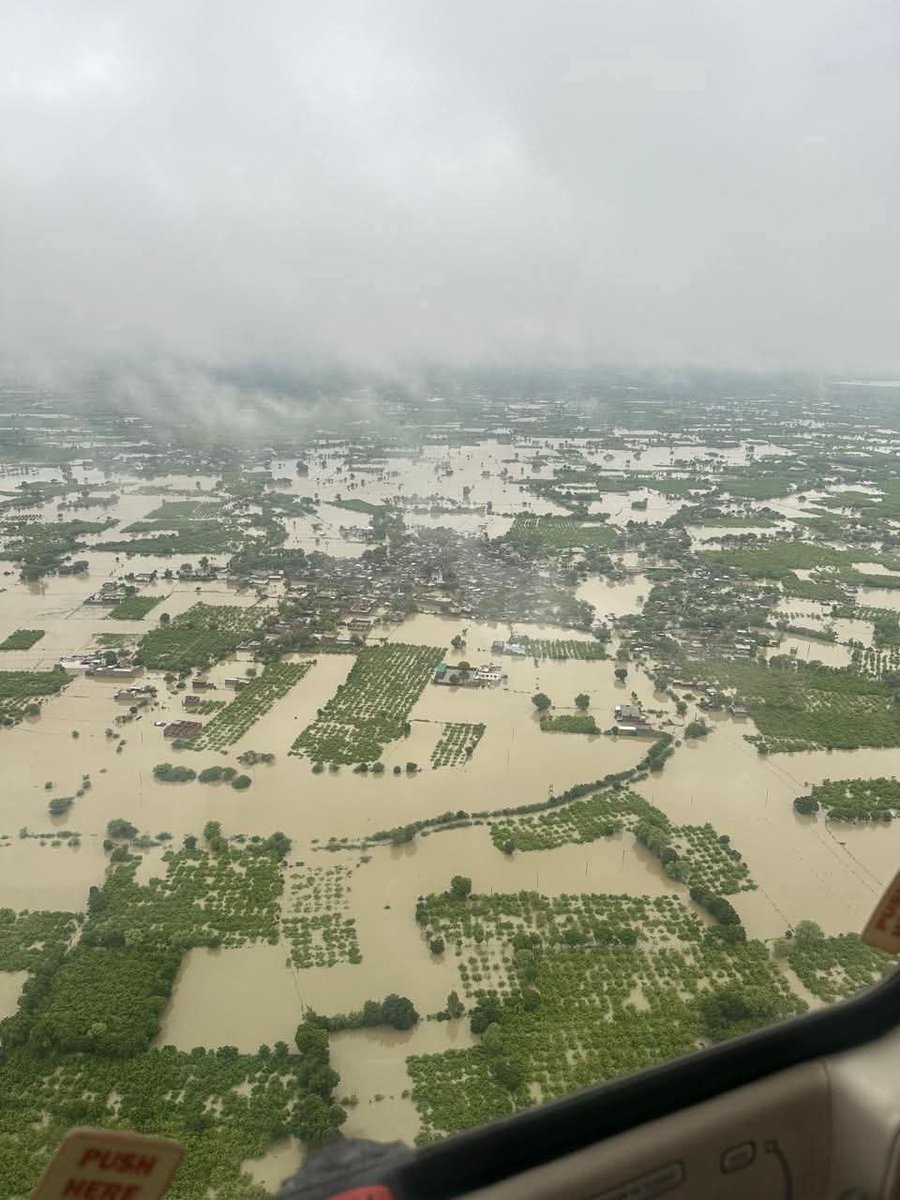 Prateek Saini पालड़िया (@prateeksai9307) on Twitter photo जमींदारों के खेत में पानी भर दिया ताकि भूमिहीन भाई आगे बढ़ सके - मोहितभारत के ताऊजी
<a href="/MohitBharatYBP/">Mohit Bharat</a> जमींदारों के खेत में पानी भर दिया ताकि भूमिहीन भाई आगे बढ़ सके - मोहितभारत के ताऊजी
<a href="/MohitBharatYBP/">Mohit Bharat</a>