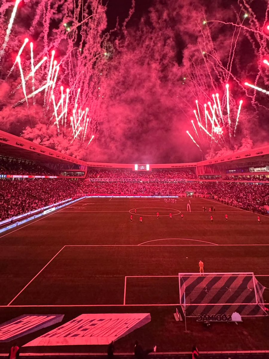 🏟️ • 𝗣𝗼𝘂𝗿 𝗹'𝗵𝗶𝘀𝘁𝗼𝗶𝗿𝗲 ! 🎆

#LosCruzados