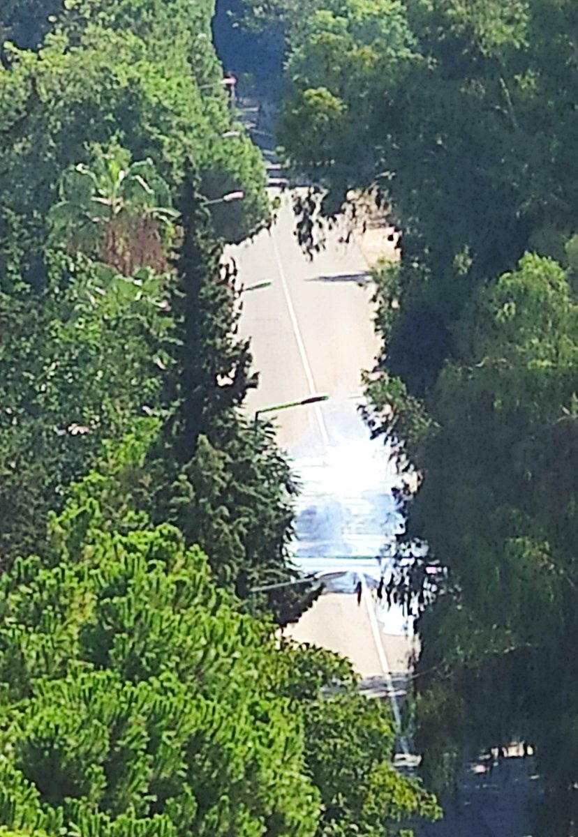 🚨🚨🚨 Laç gün oldu hala akmaya devam ediyor ne gelen var ne giden. Milletin suyu akıyor belediyenin umrundamı😂 <a href="/ANTALYABB/">ANTALYA BÜYÜKŞEHİR</a> <a href="/MuratpasaBld/">Antalya Muratpaşa Belediyesi</a> <a href="/ABBAsatGM/">ASAT Genel Müdürlüğü</a>