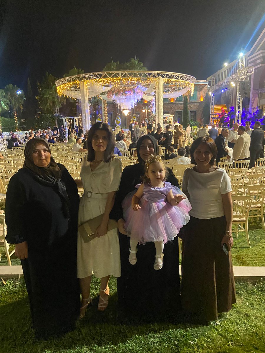 k_nkollar's tweet photo. İlçe Başkanımız Hakkı Uyar , Kadın Kolları Başkanımız Nuriye Güldane Aksu ve yönetim kurulu üyelerimiz, Önceki dönem İlçe Başkanımız Mehmet Emin Güngör ile Milletvekilimiz Sn. Tamer Akkal’ın kıymetli kızının nikah merasimine katılım sağladık.
Genç çiftimize mutluluklar diliyoruz. https://t.co/f3TuAeqzkB