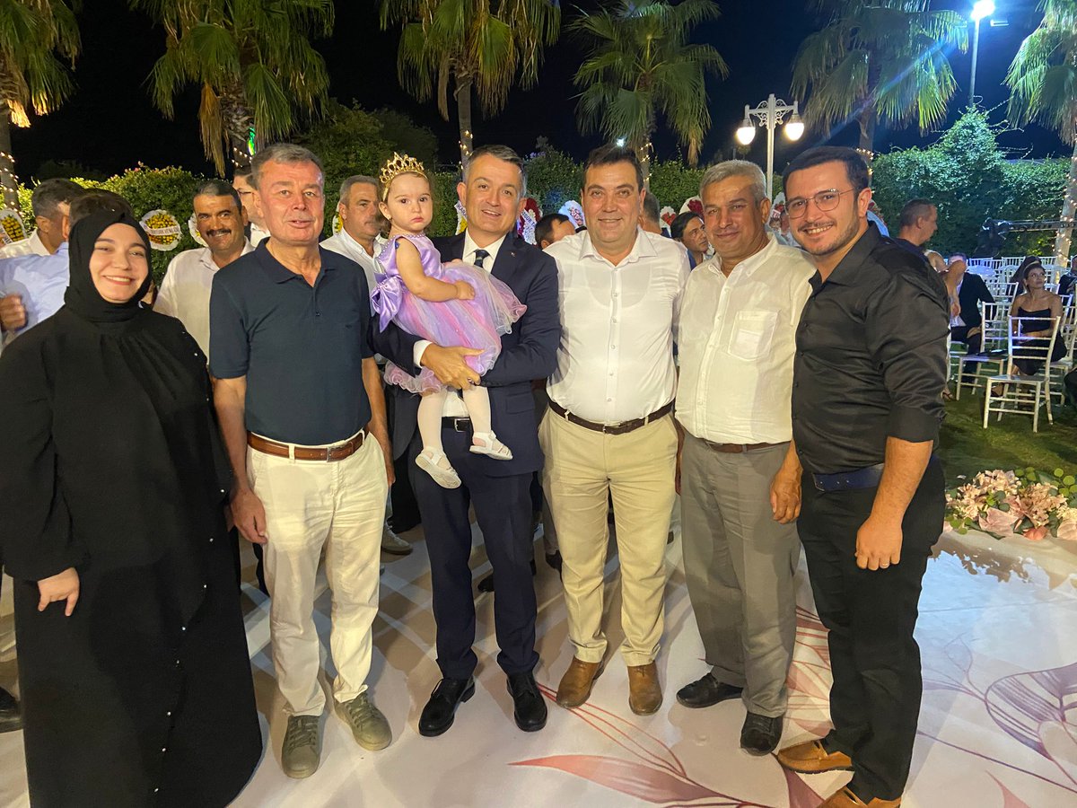 k_nkollar's tweet photo. İlçe Başkanımız Hakkı Uyar , Kadın Kolları Başkanımız Nuriye Güldane Aksu ve yönetim kurulu üyelerimiz, Önceki dönem İlçe Başkanımız Mehmet Emin Güngör ile Milletvekilimiz Sn. Tamer Akkal’ın kıymetli kızının nikah merasimine katılım sağladık.
Genç çiftimize mutluluklar diliyoruz. https://t.co/f3TuAeqzkB
